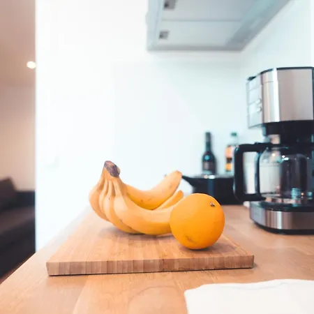 L Etoile Filante - 2 Pieces De Caractere * Tours