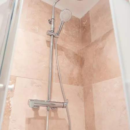 L Etoile Filante - 2 Pieces De Caractere