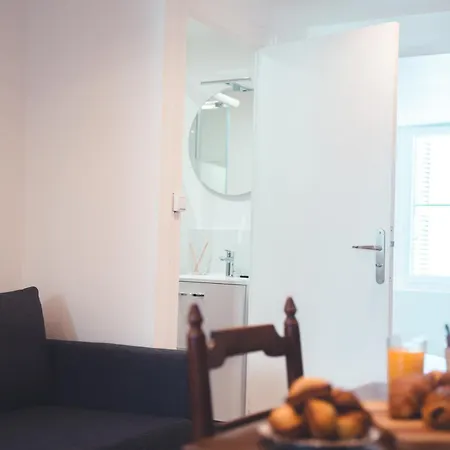 L Etoile Filante - 2 Pieces De Caractere * Tours