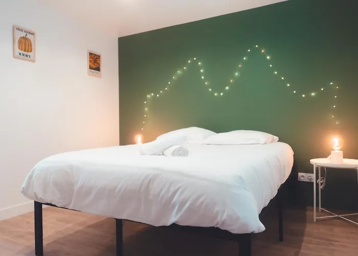 Daire L Etoile Filante - 2 Pieces De Caractere *