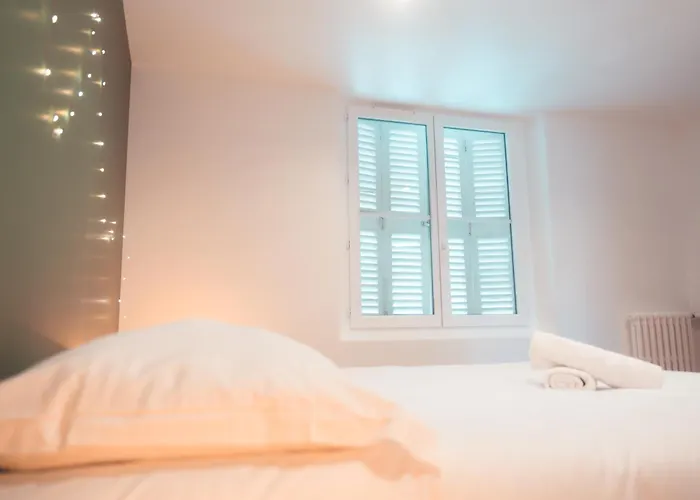 L Etoile Filante - 2 Pieces De Caractere *