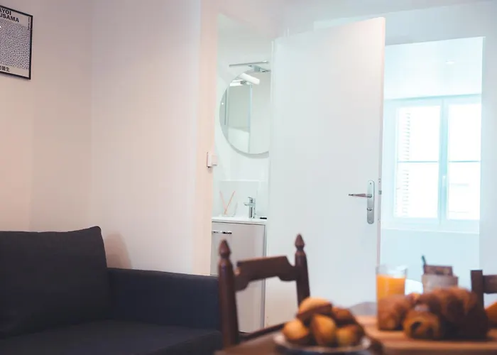 L Etoile Filante - 2 Pieces De Caractere * Tours